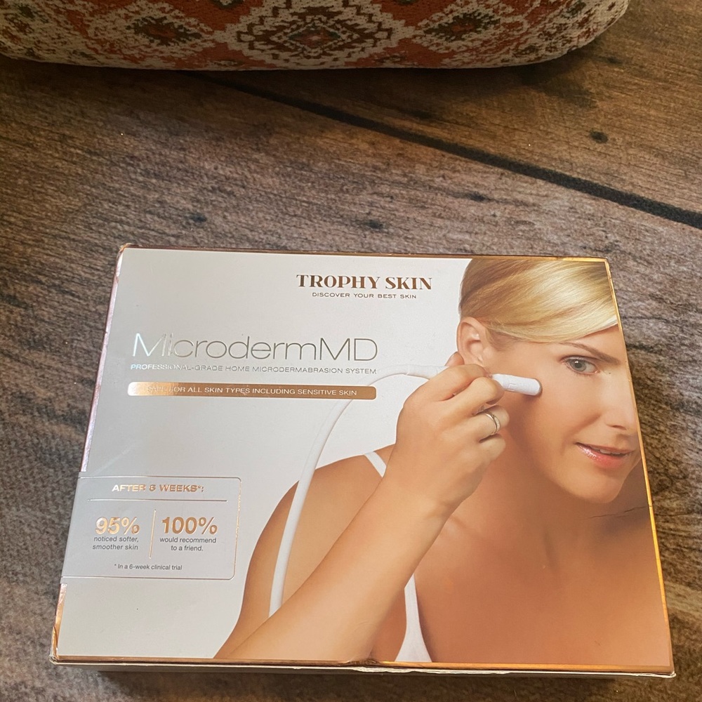 Trophy skin microdermabrasion machine